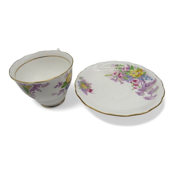 COLCLOUGH Bone China FLORAL Tea Cup and Saucer Gold Trim Vintage - Picture 6 of 12